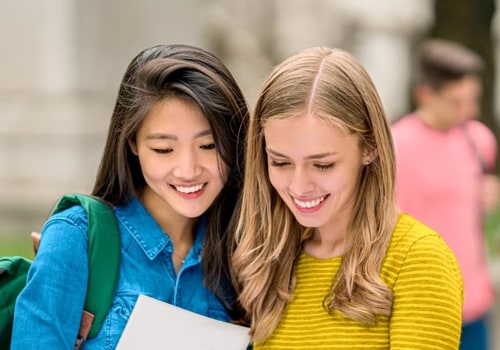 Can international students attend community college in canada?